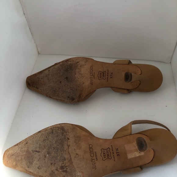 Jimmy Choo nude heels with accent flower - Picture 4 of 5